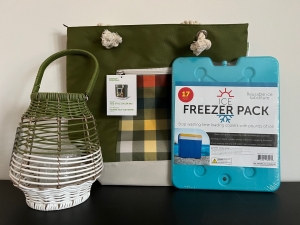 Primary image for the 128 - Picnic Pack Auction Item