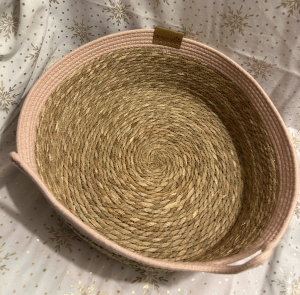 Secondary image for the  Dexypaw Straw Cat Basket Auction Item