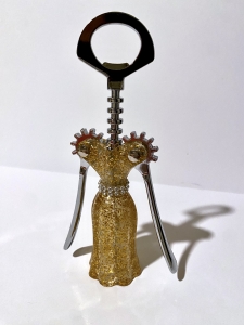 Secondary image for the Fashion Themed Wine Set Auction Item