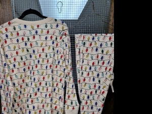 Secondary image for the Women's Hannah Anderson pj top and jogger set, size xl Auction Item