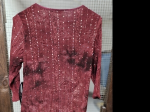 Secondary image for the  Women's Dress Barn top, size M, new with tags Auction Item