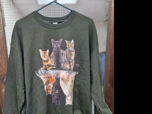 Primary image for the Unisex Gildan jungle cats crew neck sweatshirt, size L Auction Item