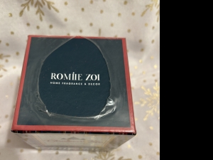 Secondary image for the Romiie Zoi Christmas Scented Candle 6 oz Soy Wax, Christmas Auction Item
