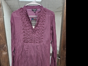 Primary image for the Women's, Greater Good, long sleeve crinkle top/tonic, size xl Auction Item