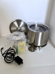 Primary image for the Nice Lock Pet Water Fountain Auction Item