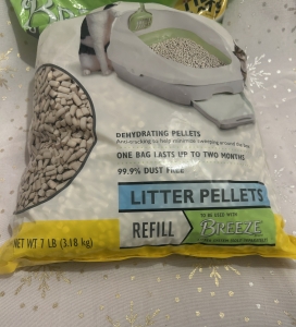 Secondary image for the Breeze 7 lb Bag of Litter Pellets Auction Item