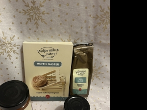 Secondary image for the Wolferman’s & Mire Gift Basket Auction Item