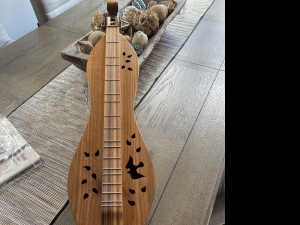 Primary image for the BEAUTIFUL DULCIMER Auction Item