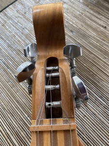 Secondary image for the BEAUTIFUL DULCIMER Auction Item